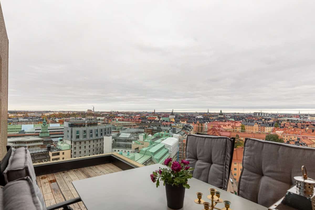 Stunning Apartment Overlooking Stockholm Stunning Apartment Overlooking Stockholm
