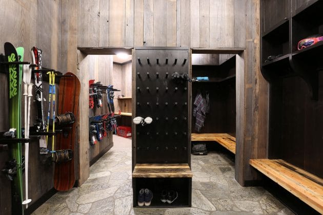16 Beautiful Rustic Entry Hall Designs That Will Welcome You Nicely