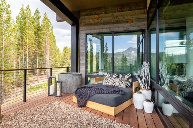 20 Phenomenal Rustic Deck Designs For Your Outdoor Spaces