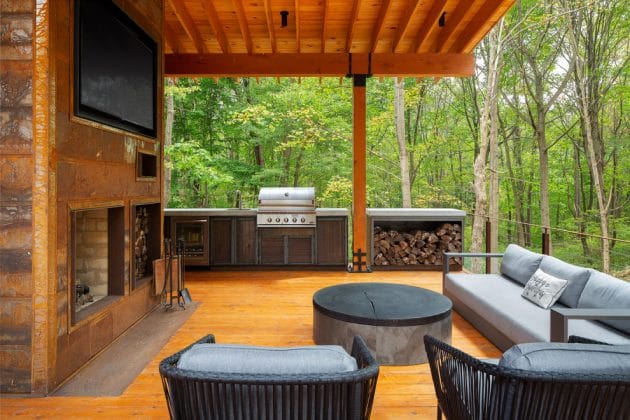 20 Phenomenal Rustic Deck Designs For Your Outdoor Spaces