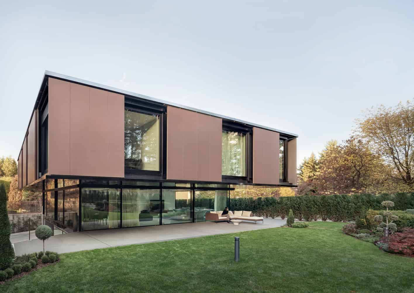 Eclipse House by I/O Architects in Sofia, Bulgaria Eclipse House by I/O Architects in Sofia, Bulgaria