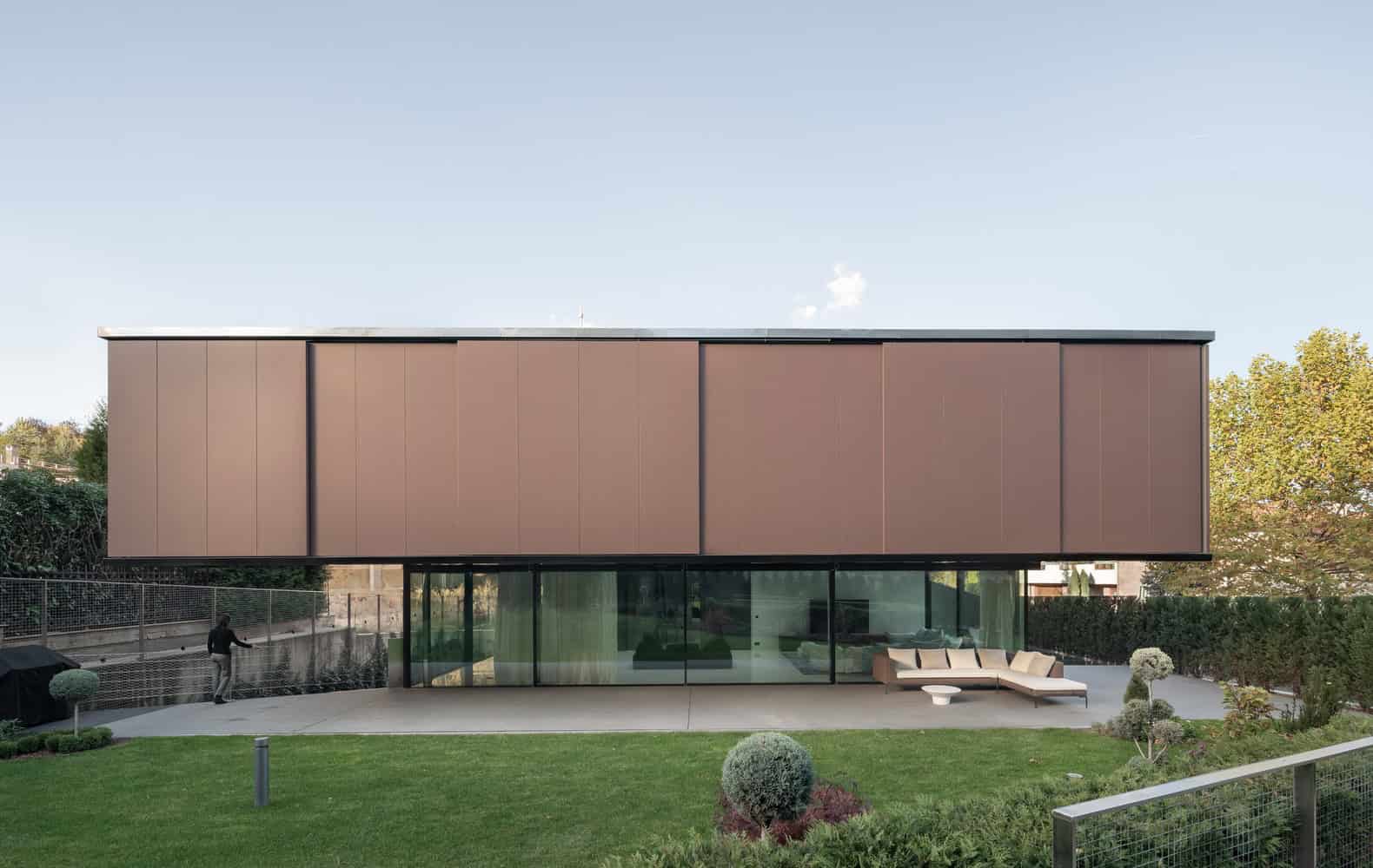 Eclipse House by I/O Architects in Sofia, Bulgaria Eclipse House by I/O Architects in Sofia, Bulgaria