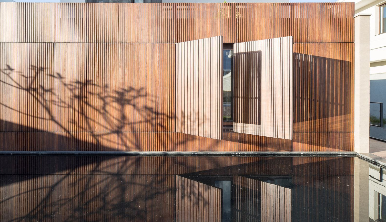 LA House by Esquadra Arquitetos + Yi Arquitetos in Brasilia, Brazil LA House by Esquadra Arquitetos + Yi Arquitetos in Brasilia, Brazil