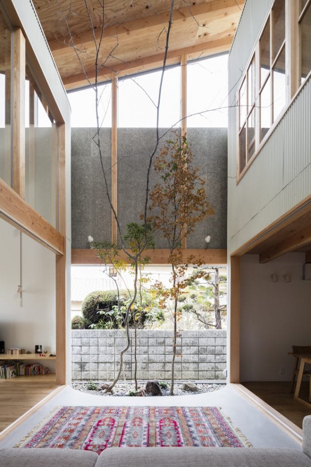 Melt House by SAI Architectural Design Office in Yao, Japan