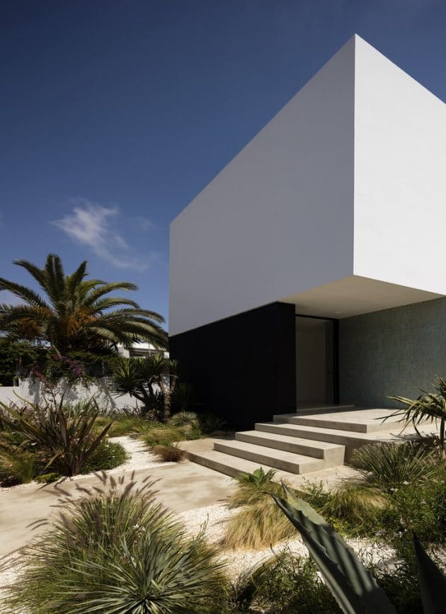 Villa Agava by Driss Kettani in Casablanca, Morocco