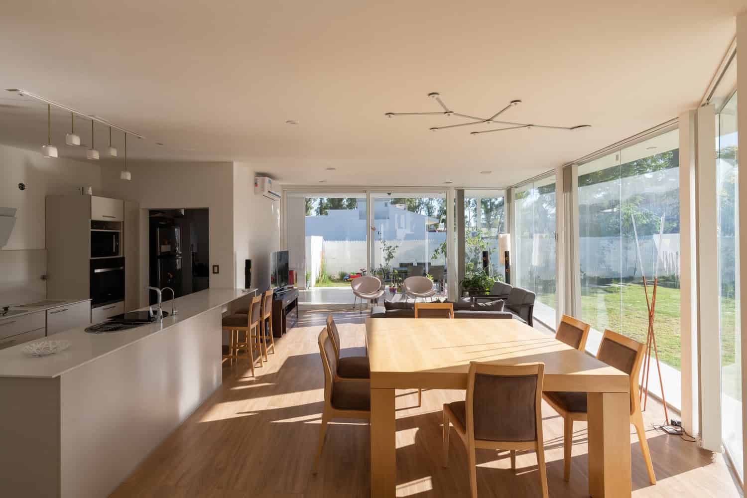 X House by Sincresis Arquitectos in Cordoba, Argentina