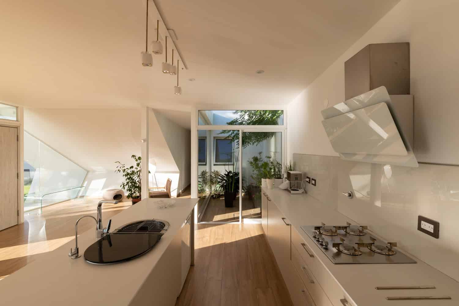 X House by Sincresis Arquitectos in Cordoba, Argentina