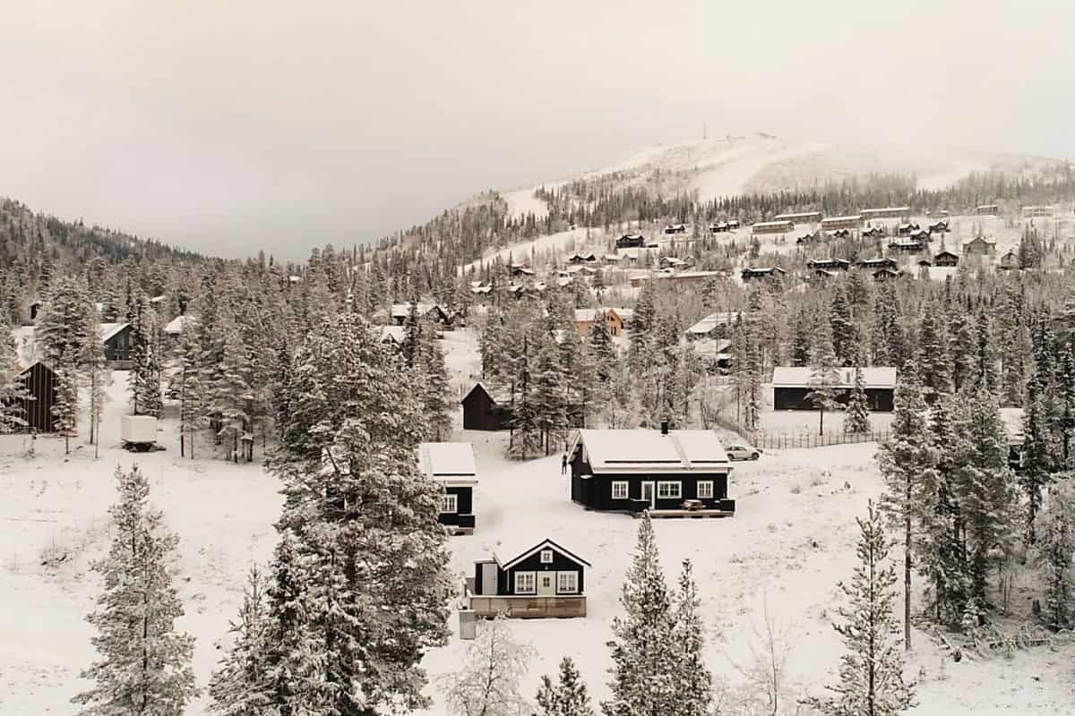 Beautiful Black Cabin In The Swedish Mountains Beautiful Black Cabin In The Swedish Mountains