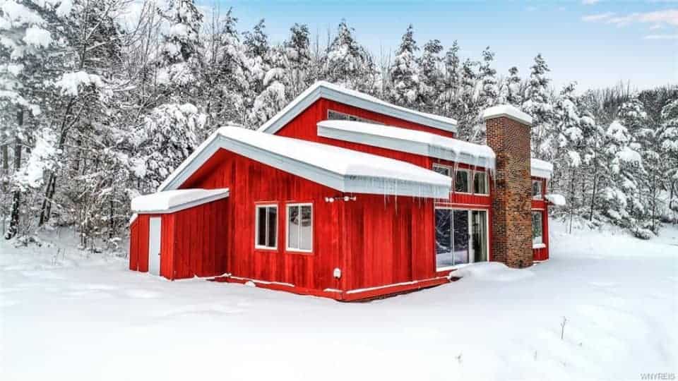 Take a Look at This Bright Red ’70s Ski House in NY