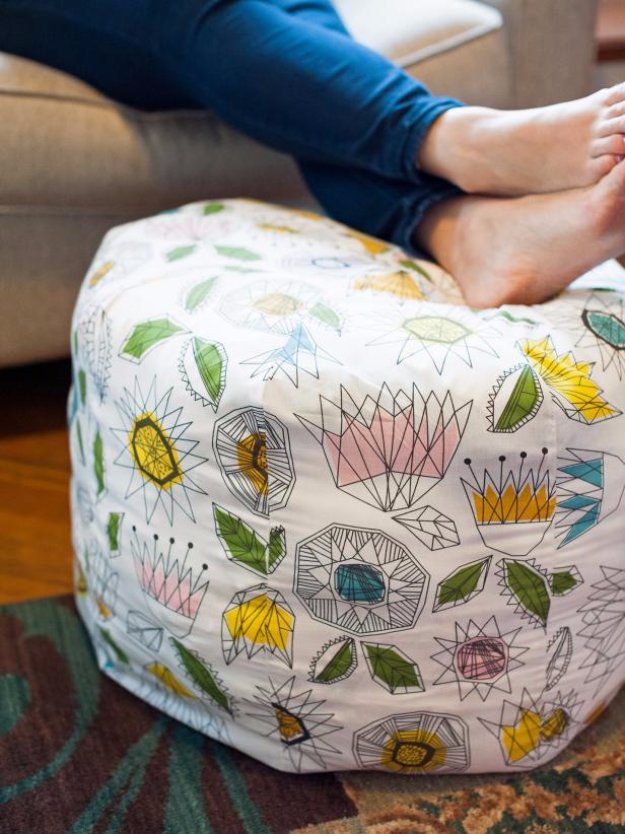 15 Amazing DIY Floor Pouf Projects For That Cozy Corner Of Your Home