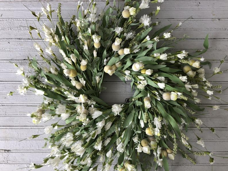 15 Fresh Spring Wreath Ideas For Your Front Door Decor