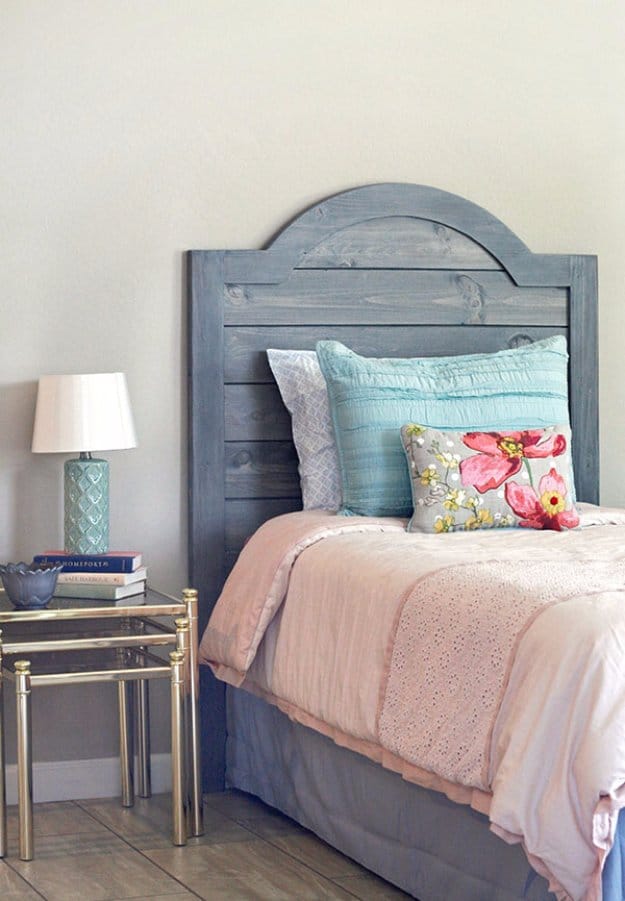 4. DIY Headboard Made With Faux Shiplap 4. DIY Headboard Made With Faux Shiplap