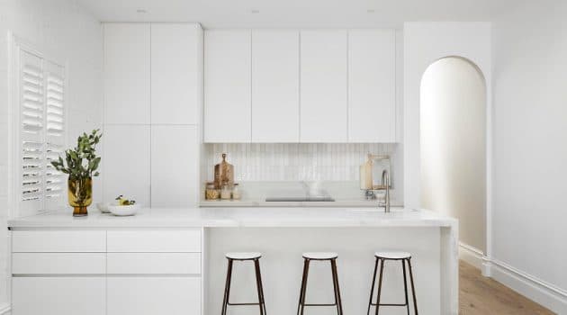 18 Marvelous Modern Kitchen Interiors You’ll Obsess Over