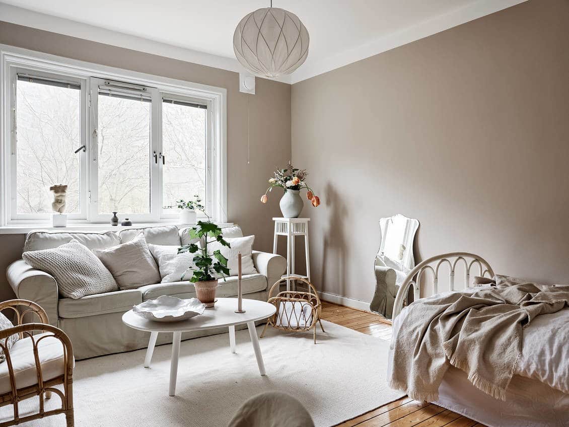 Live Alone in a Student Apartment Live Alone in a Student Apartment