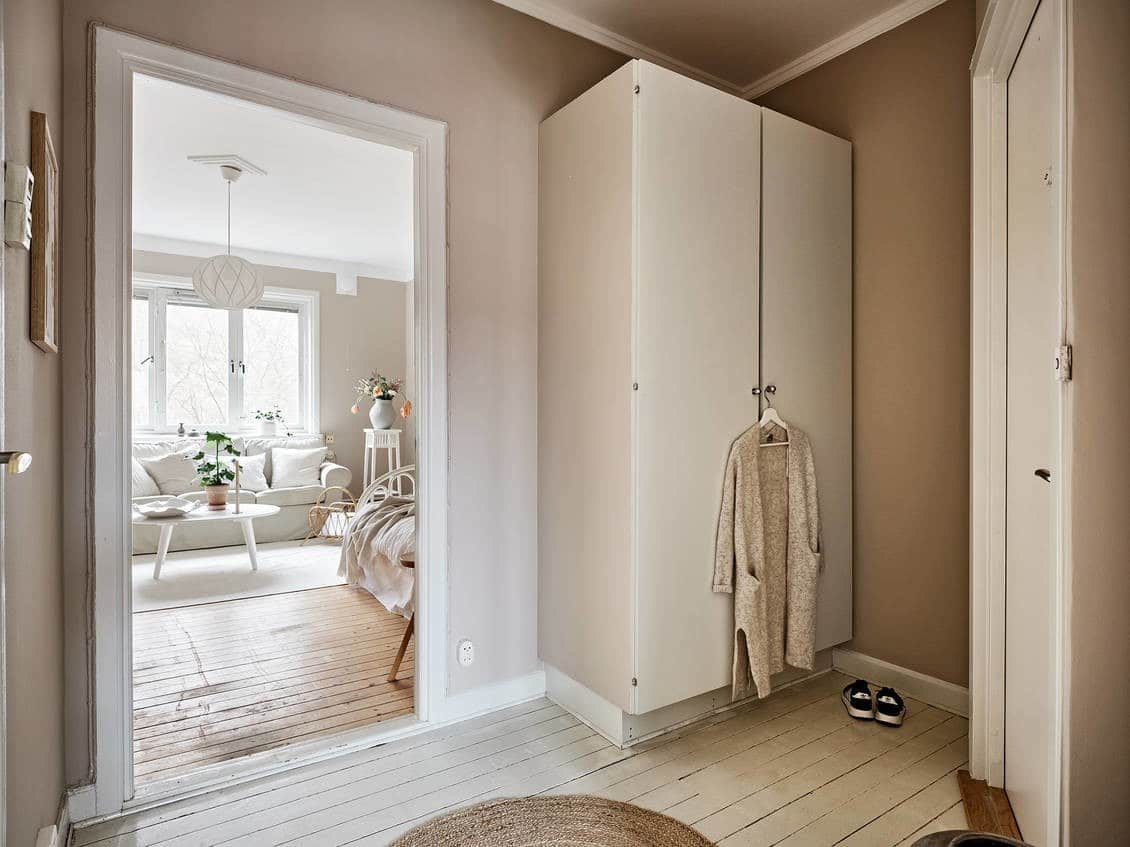 Live Alone in a Student Apartment Live Alone in a Student Apartment