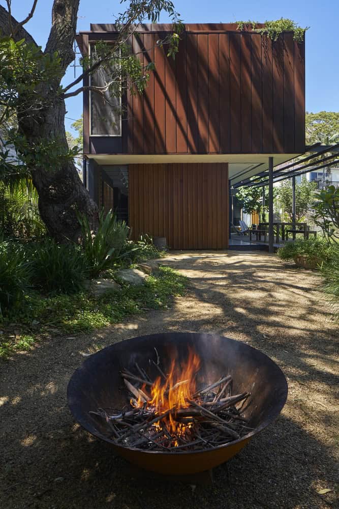 Bundeena Beach House by Grove Architects near Sydney, Australia Bundeena Beach House by Grove Architects near Sydney, Australia