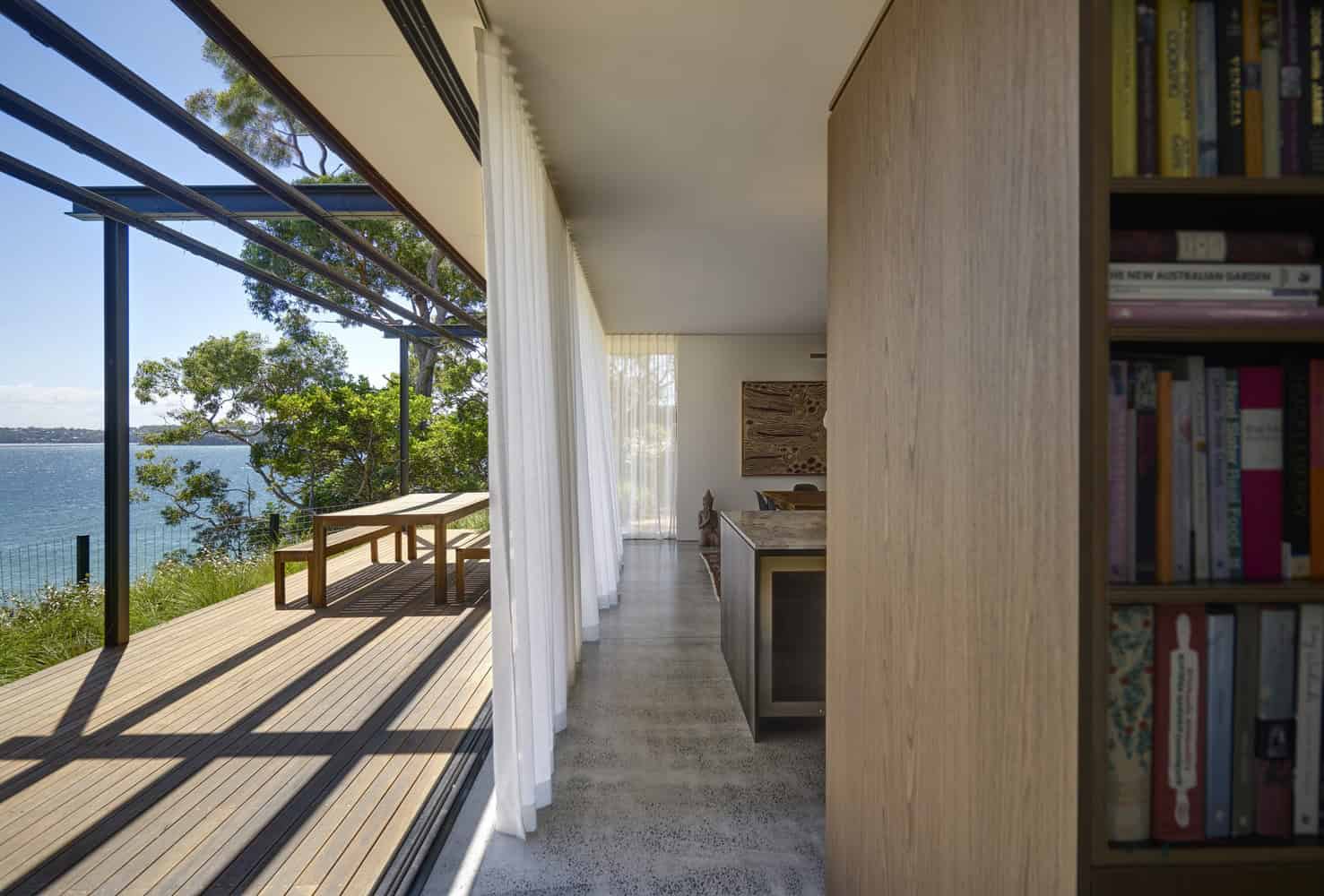 Bundeena Beach House by Grove Architects near Sydney, Australia Bundeena Beach House by Grove Architects near Sydney, Australia