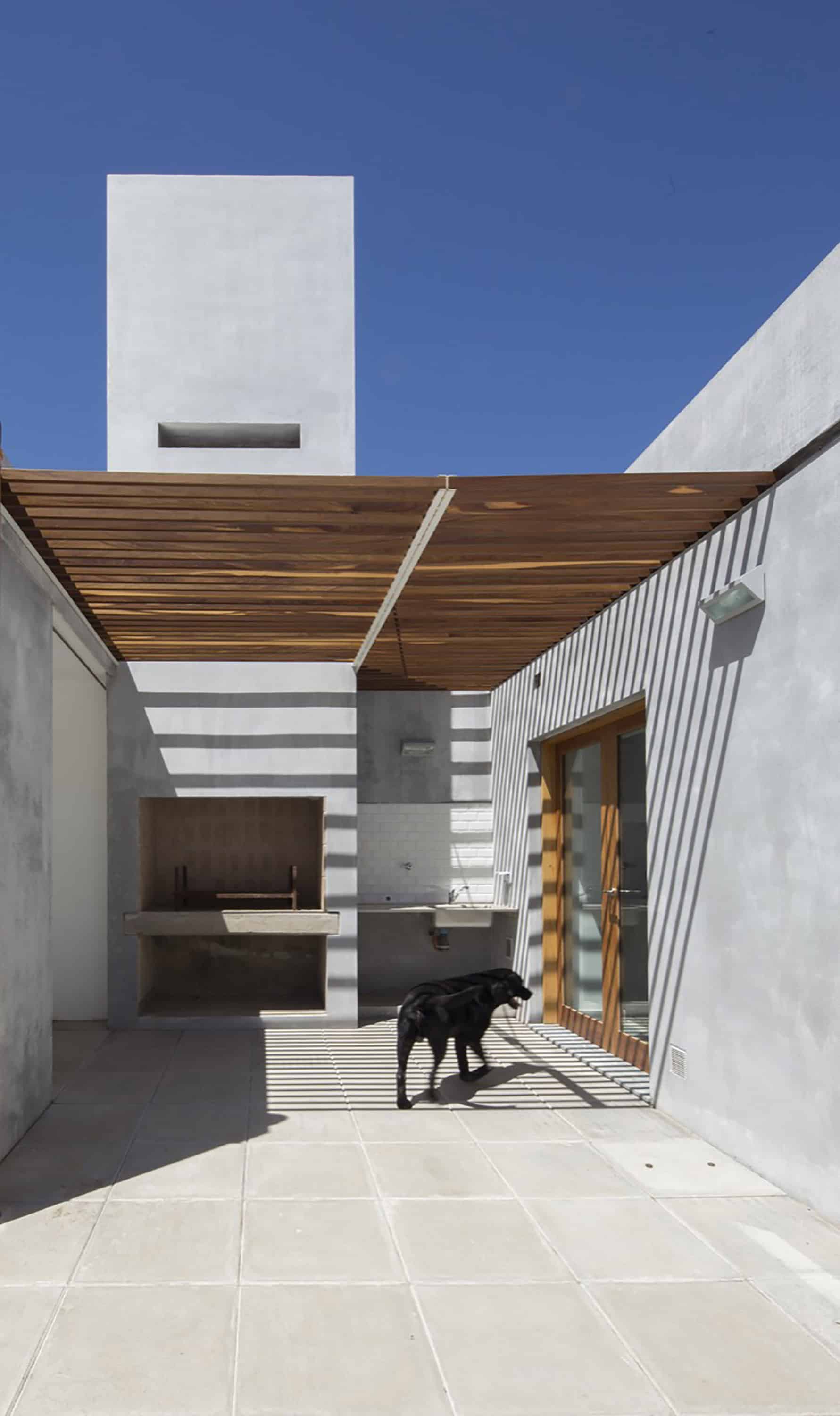 House in La Pampa by Hernan Gastelu in Casilda, Argentina