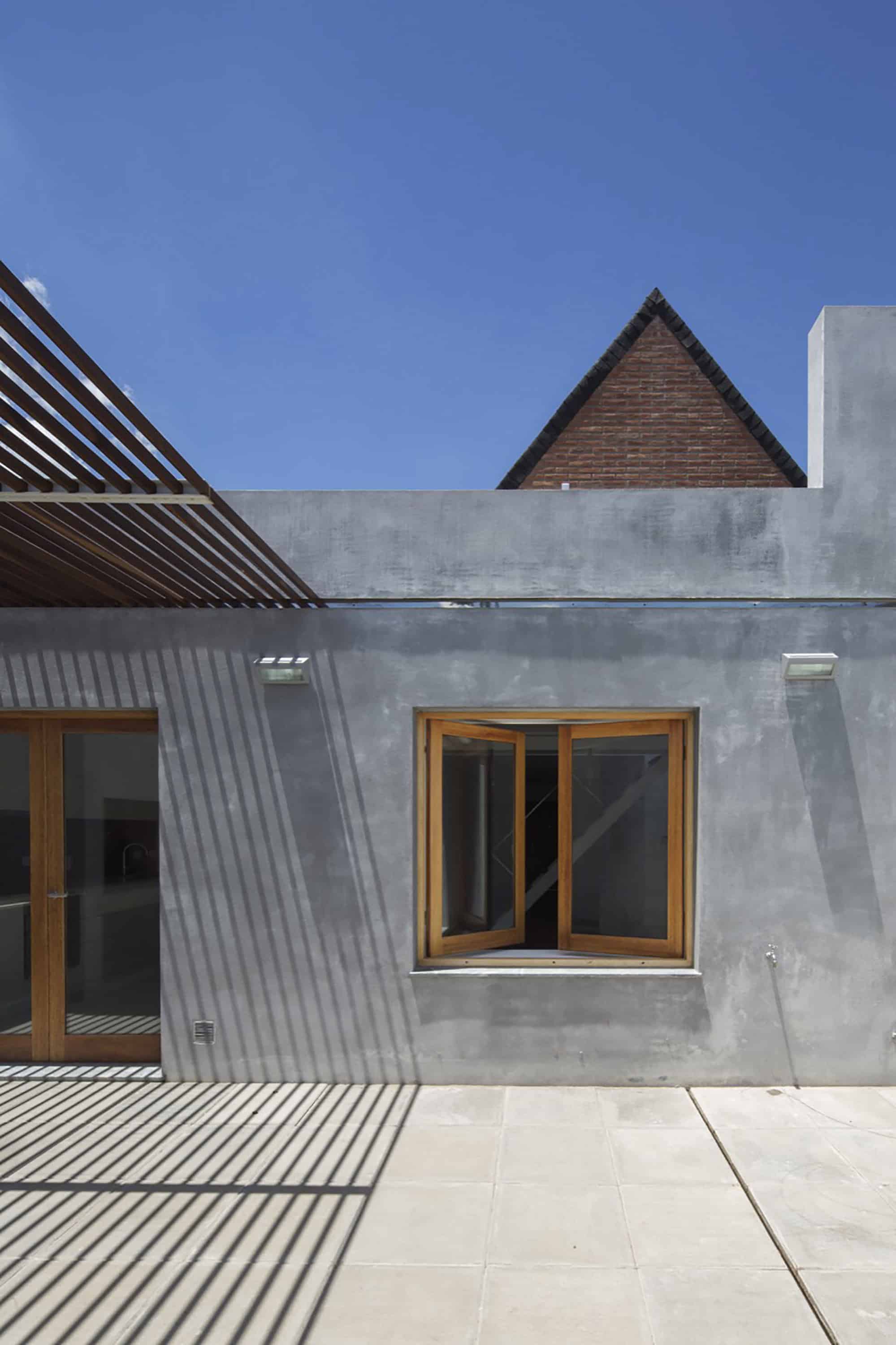 House in La Pampa by Hernan Gastelu in Casilda, Argentina