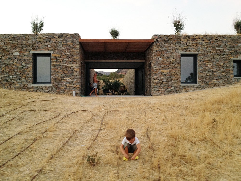 Voronoi's Corrals by decaARCHITECTURE on the Island of Milos, Greece Voronoi's Corrals by decaARCHITECTURE on the Island of Milos, Greece