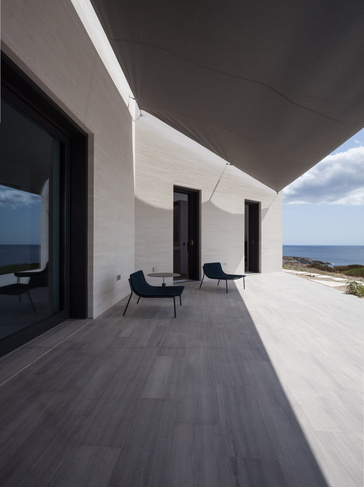 Voronoi's Corrals by decaARCHITECTURE on the Island of Milos, Greece Voronoi's Corrals by decaARCHITECTURE on the Island of Milos, Greece