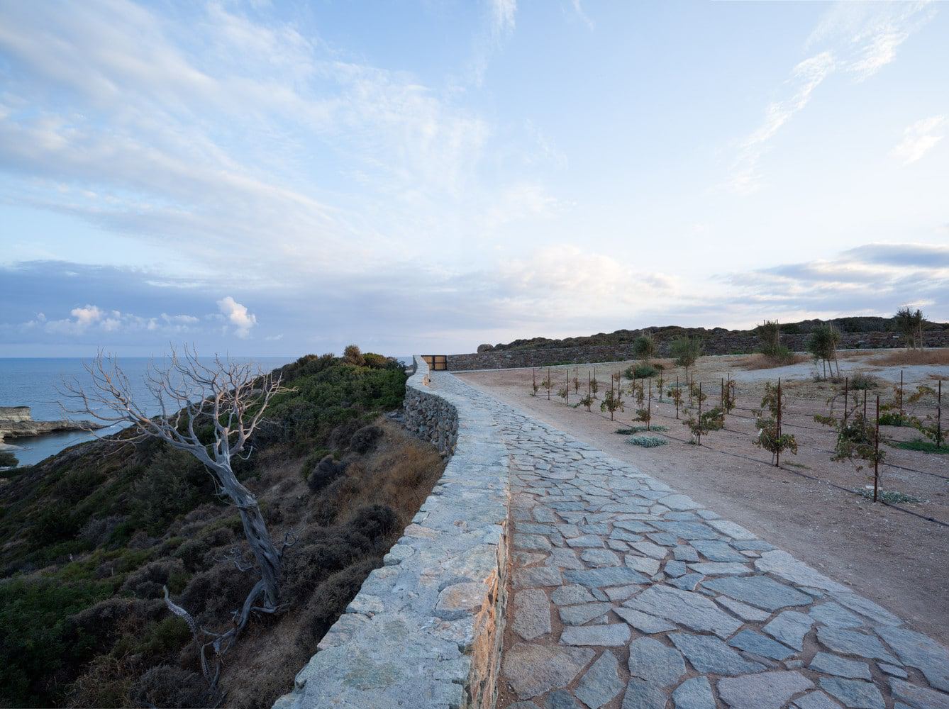 Voronoi's Corrals by decaARCHITECTURE on the Island of Milos, Greece Voronoi's Corrals by decaARCHITECTURE on the Island of Milos, Greece
