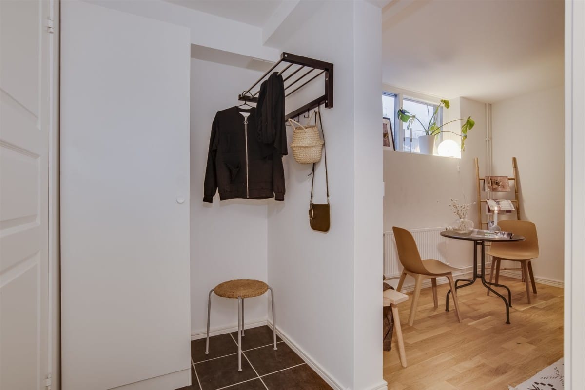 The Perfect Basement Apartment The Perfect Basement Apartment