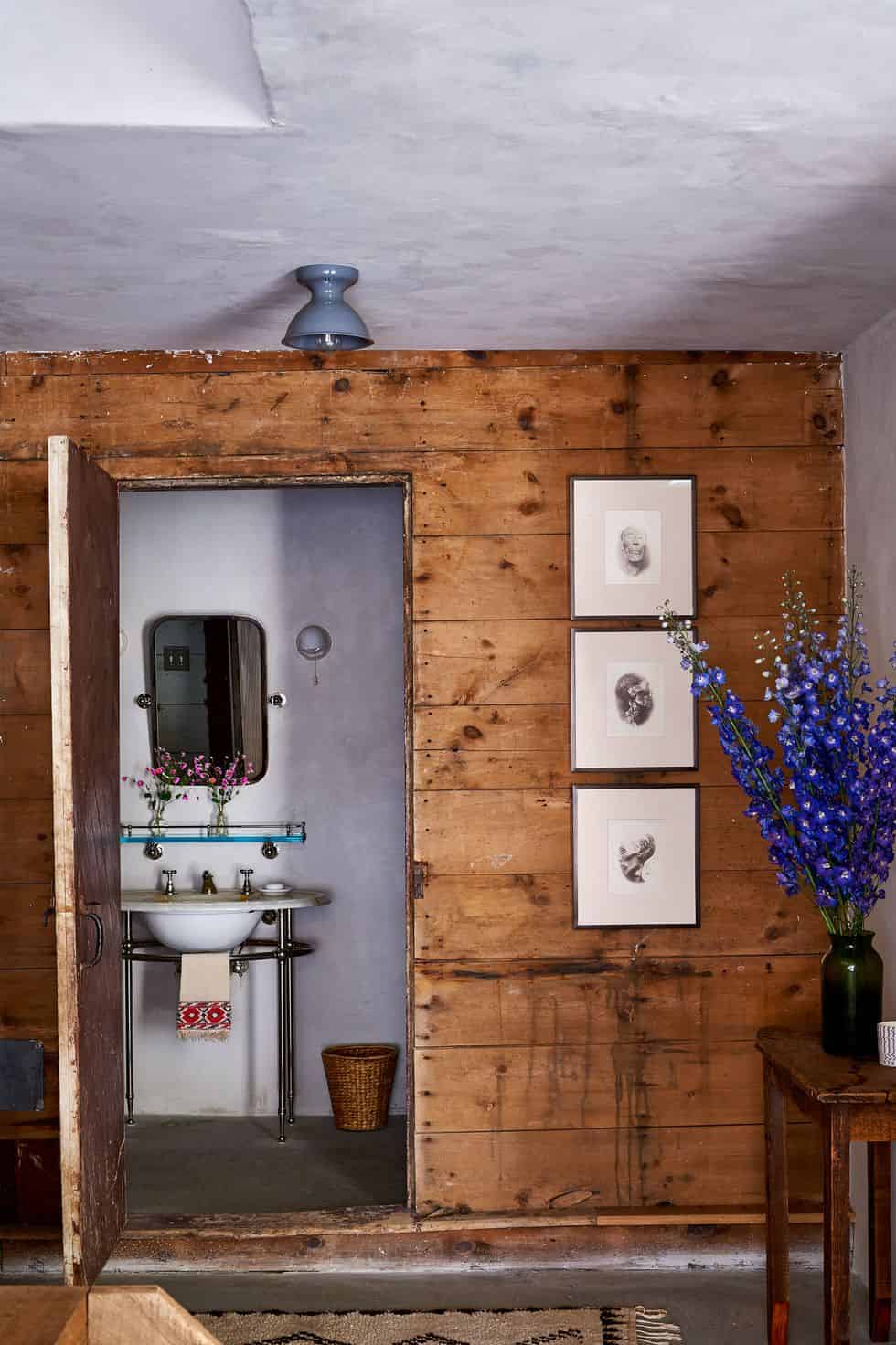Unique Small Bathrooms That Make Brilliant Spaces