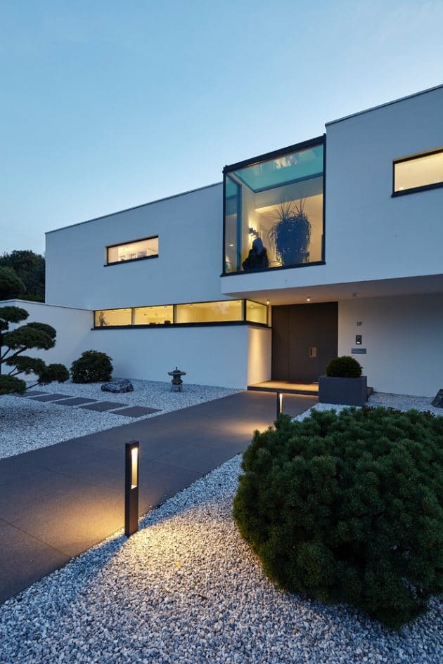 15 Minimalist Modern Entryway Designs You Would Love To Be Greeted By