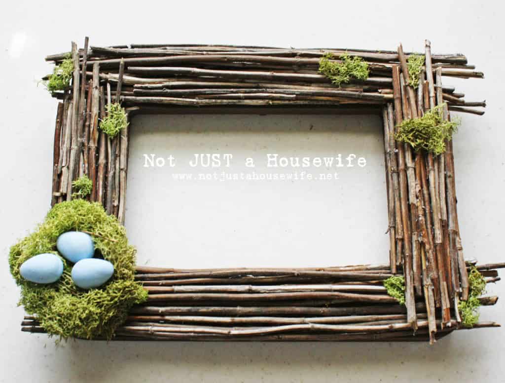 9. DIY Easter Frame 9. DIY Easter Frame