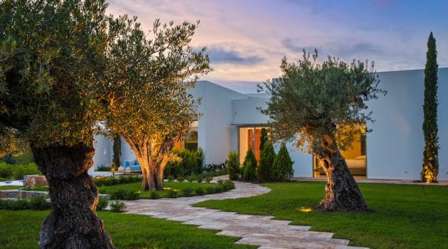 16 Beautiful Modern Landscape Designs That Prove Simple Is Perfect