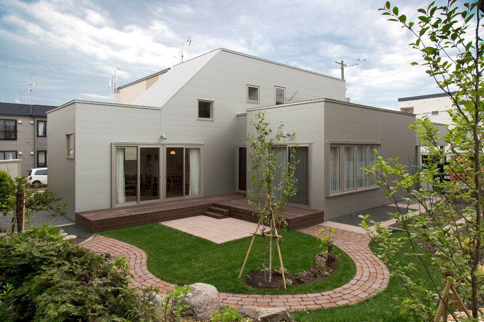 3. Modern Landscape 3. Modern Landscape