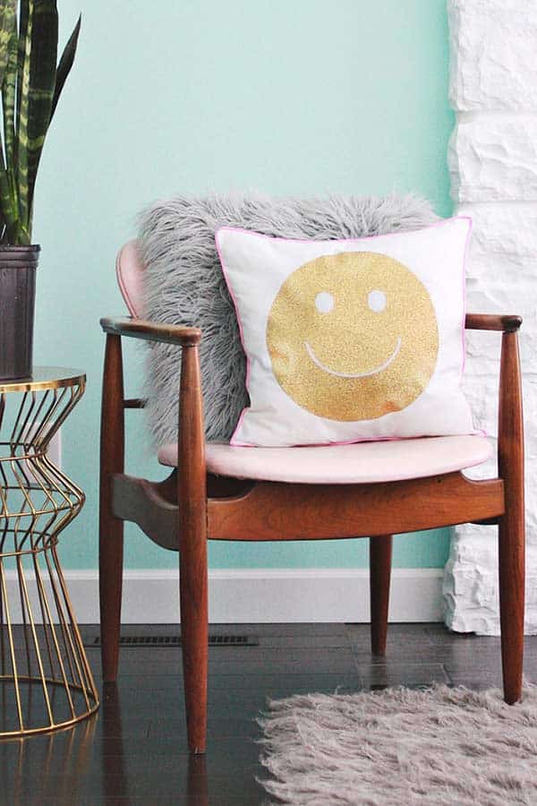 Meet the Most Adorable Models of Fun Pillows for Your Room Meet the Most Adorable Models of Fun Pillows for Your Room