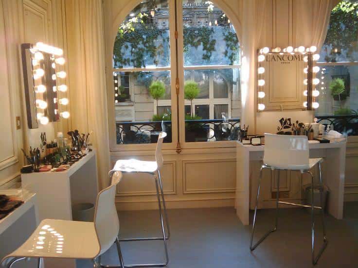 Dressing Room – Dressing Tables