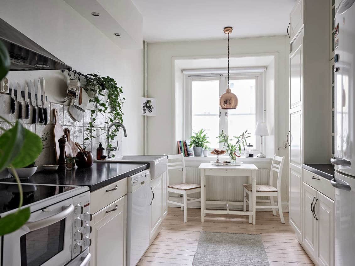 Dinning Room Benches or Chairs? Dinning Room Benches or Chairs?