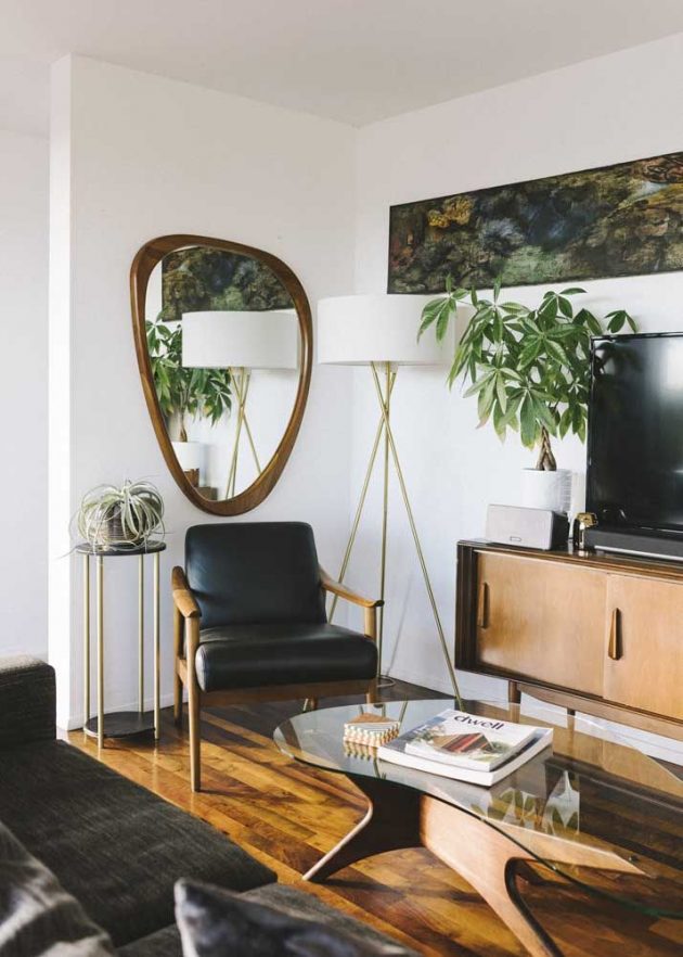 Tips on How to Choose and Decorate Mirror for the Living Room