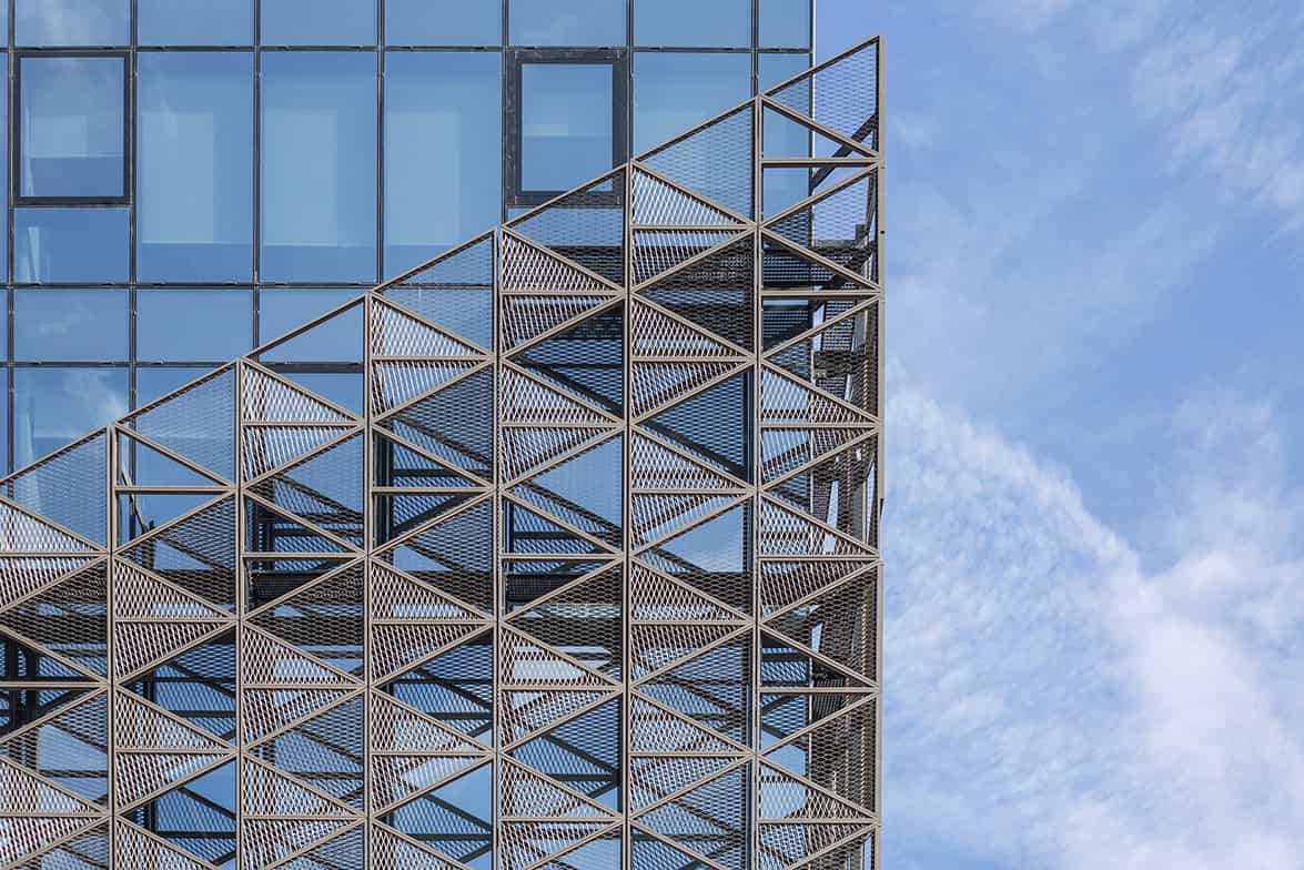 An Unusal Façade: Söğütözü Business Centre An Unusal Façade: Söğütözü Business Centre