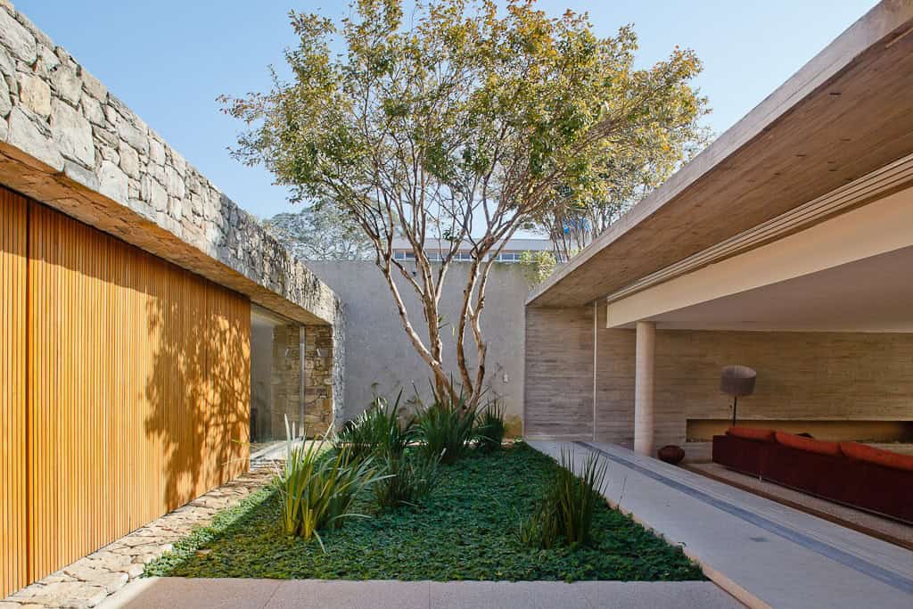 House 6 by Studio MK27: A Contemporary Reinterpretation of the Brazilian Veranda House 6 by Studio MK27: A Contemporary Reinterpretation of the Brazilian Veranda