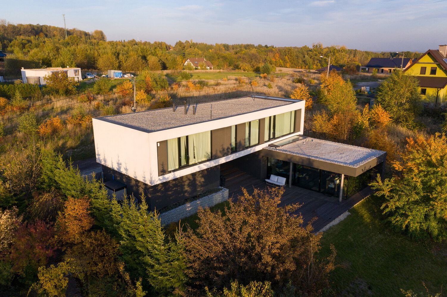 House with the Hole by RS + Robert Skitek in Mikolow, Poland House with the Hole by RS + Robert Skitek in Mikolow, Poland