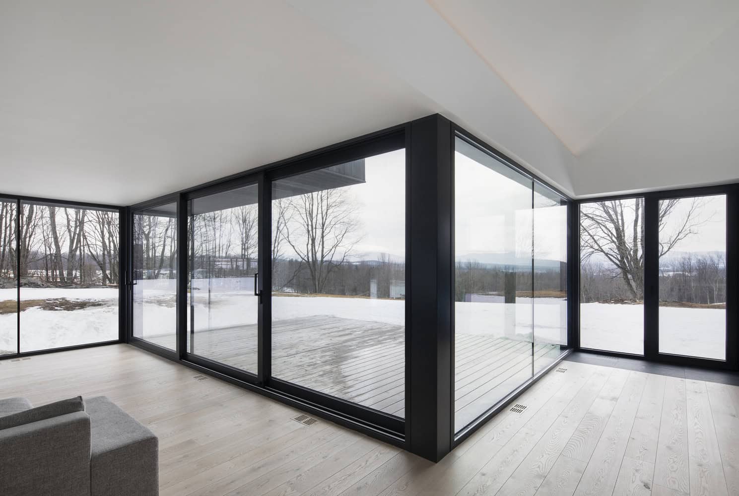 Knowlton Residence by Thomas Balaban Architect in Quebec, Canada