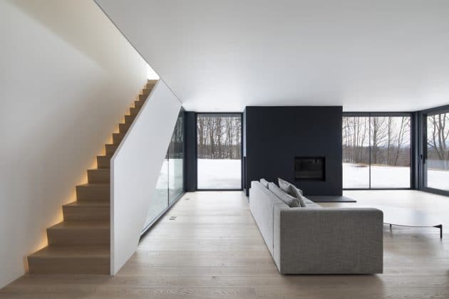 Knowlton Residence by Thomas Balaban Architect in Quebec, Canada