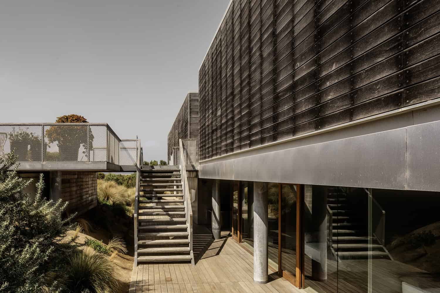 St. Andrews Beach Villa by Woods Bagot in Victoria, Australia St. Andrews Beach Villa by Woods Bagot in Victoria, Australia