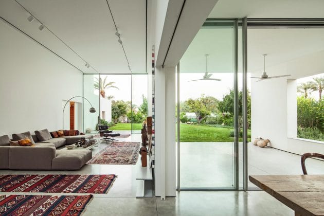 T/A House by Paritzki & Liani Architects in Tel Aviv, Israel