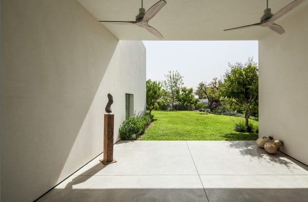 T/A House by Paritzki & Liani Architects in Tel Aviv, Israel