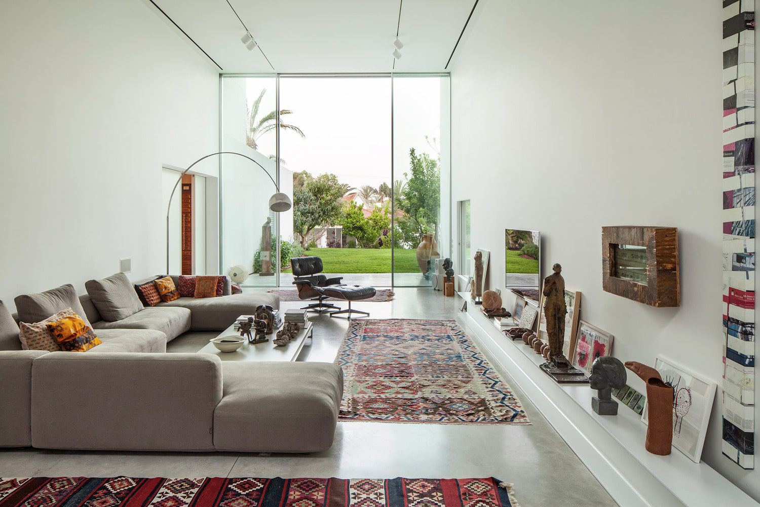 T/A House by Paritzki & Liani Architects in Tel Aviv, Israel T/A House by Paritzki & Liani Architects in Tel Aviv, Israel