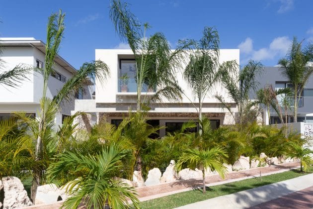 Venados 22 House by estudio AM Arquitectos in Cancun, Mexico