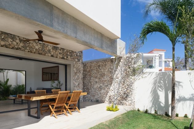 Venados 22 House by estudio AM Arquitectos in Cancun, Mexico