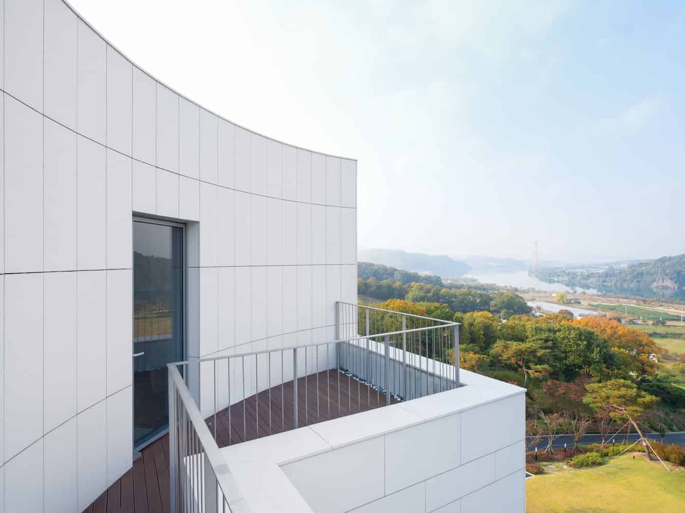 Yeoju Residence by YKH Associates in Yeoju-gun, South Korea Yeoju Residence by YKH Associates in Yeoju-gun, South Korea