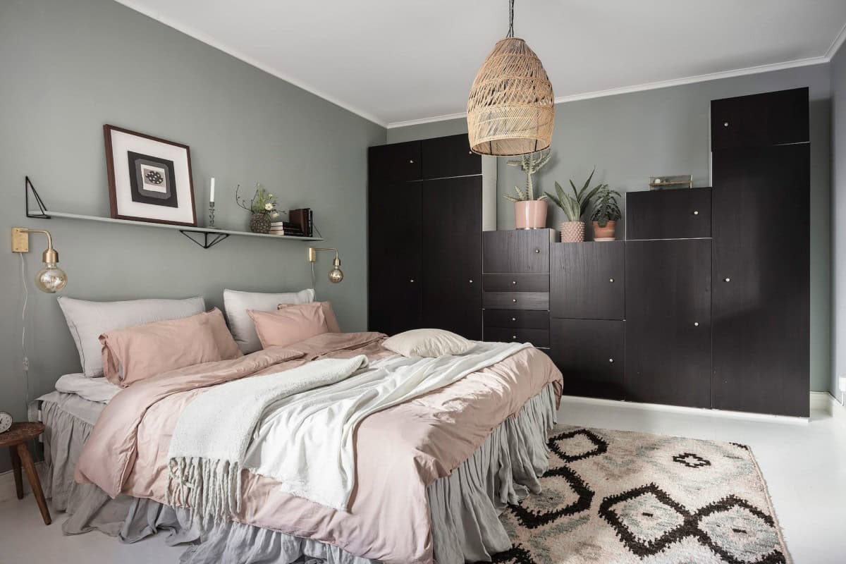 Colorful Decor with Fresh Flowers & Plants Colorful Decor with Fresh Flowers & Plants