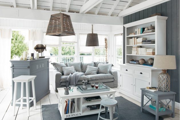 Are You Interested in Seaside Atmosphere in the Living Room?